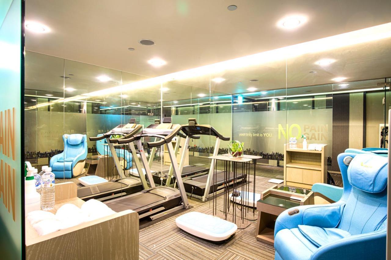 Hub Hotel - Kaohsiung Bagian luar foto