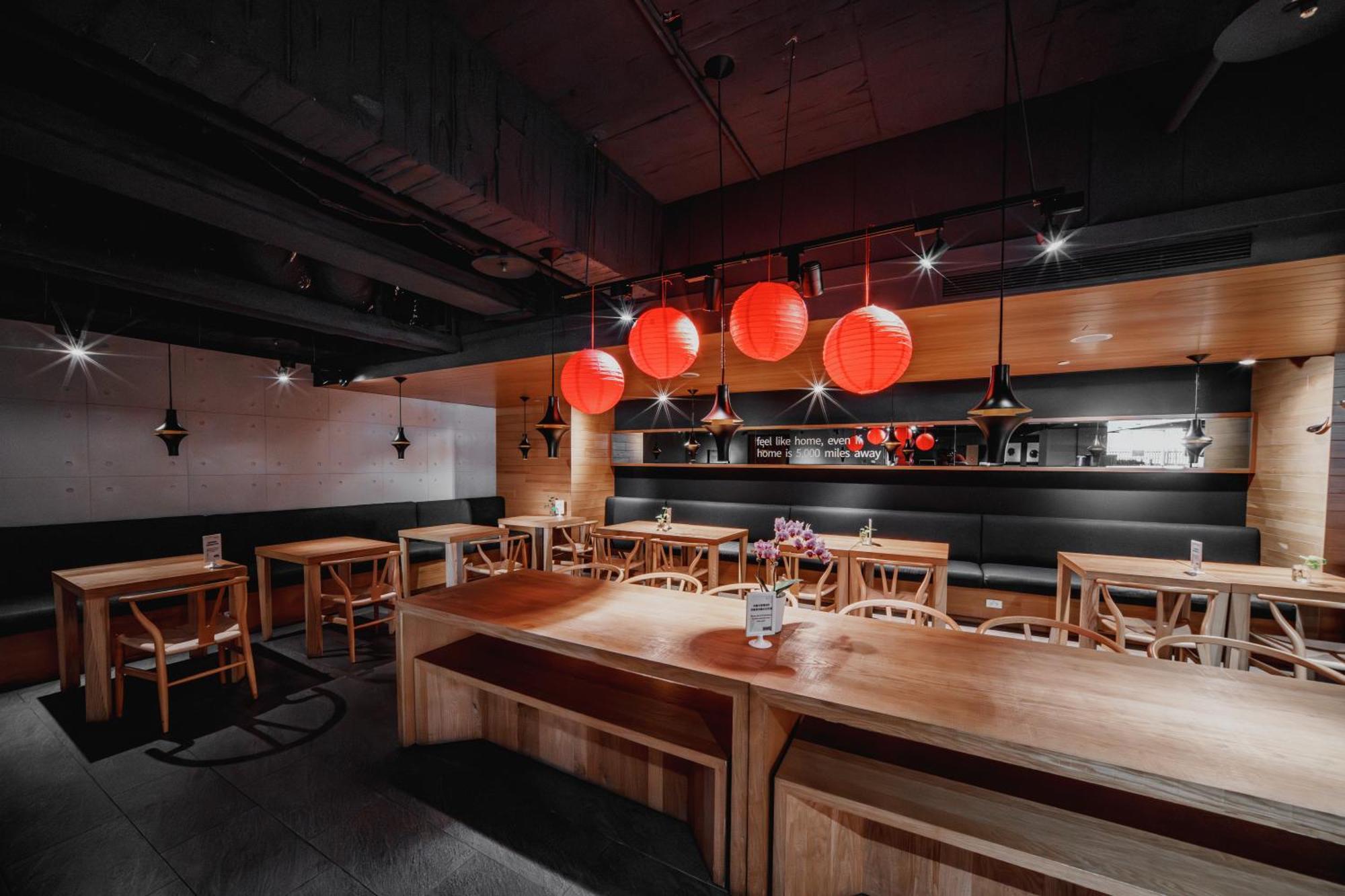 Hub Hotel - Kaohsiung Bagian luar foto