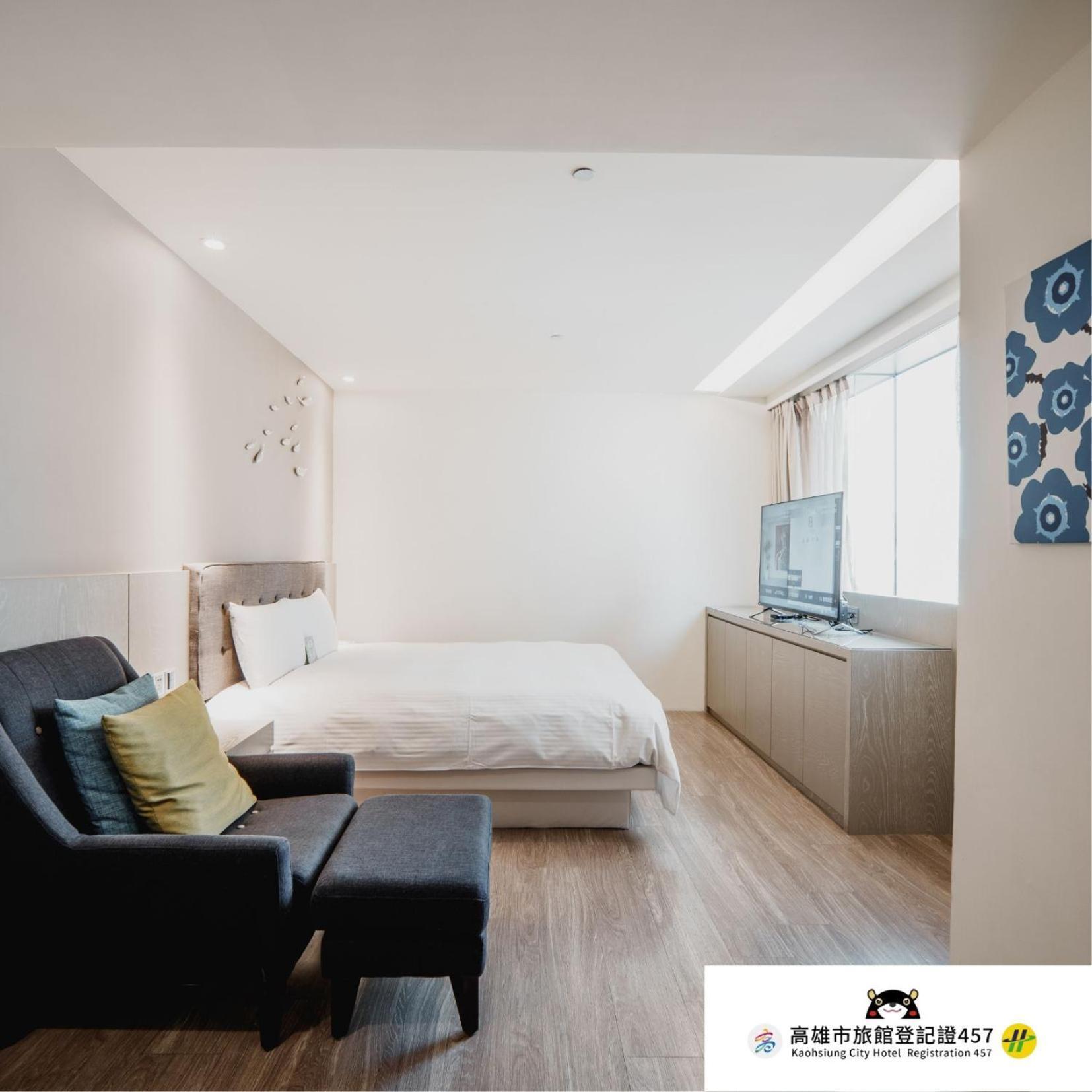 Hub Hotel - Kaohsiung Bagian luar foto